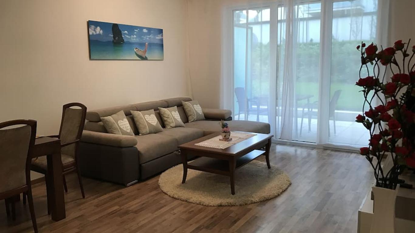 Corvin Rose Apartment Hotel