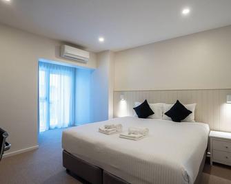 The Belmont Hotel - Belmont - Bedroom