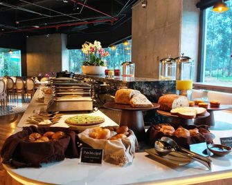 Hotel B3 Sibelius - Chía - Buffet