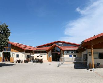 Allgäu Meadow Ranch - Opfenbach - Building