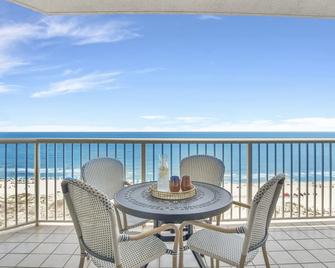 Ocean Front! Stay at a RESORT, not just a condominium! Professionally Decorated! - Gulf Shores - Balkon