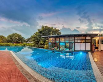 Club Mahindra Puducherry - Pondicherry - Pool