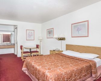 Super 8 by Wyndham Phoenix Metro North - Phoenix - Habitación