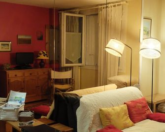 Furnished apartment in Samain, Versailles - Versailles - Living room