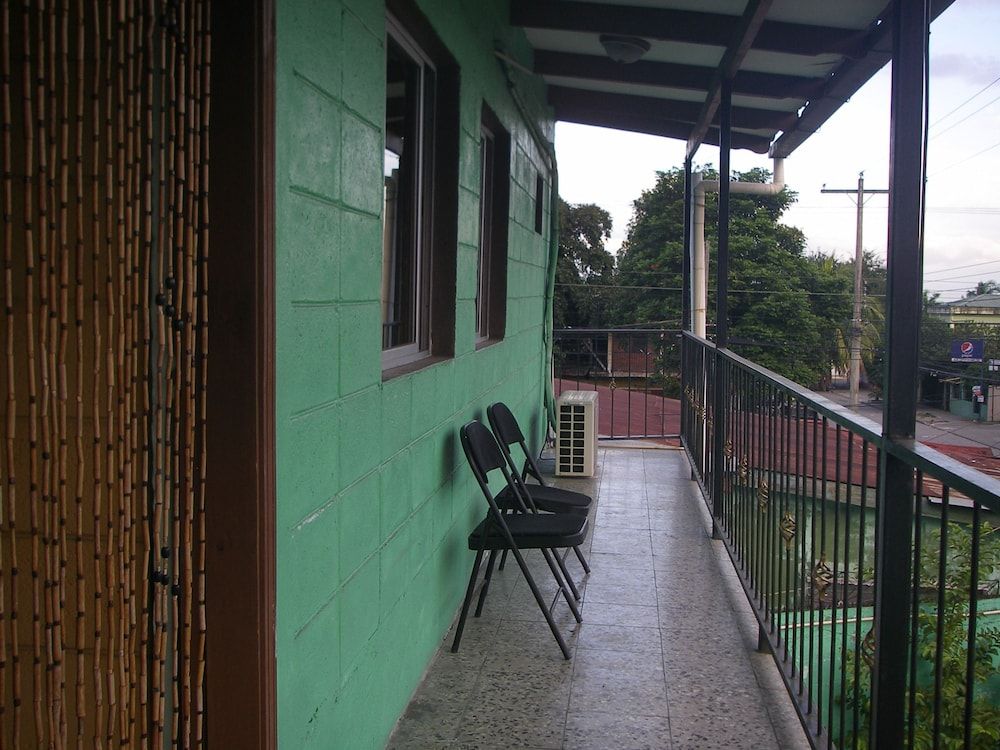 Guesthouse Dos Molinos B&B - San Pedro Sula - Parveke