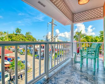 Bocas Paradise Hotel - בוקס דל טורו - מרפסת