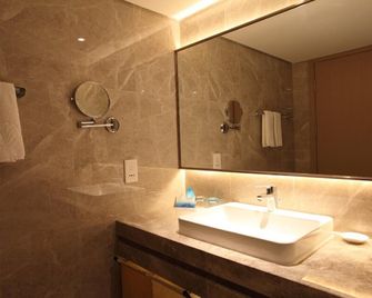 Dalian Bohai Pearl Hotel - דאליין - חדר רחצה