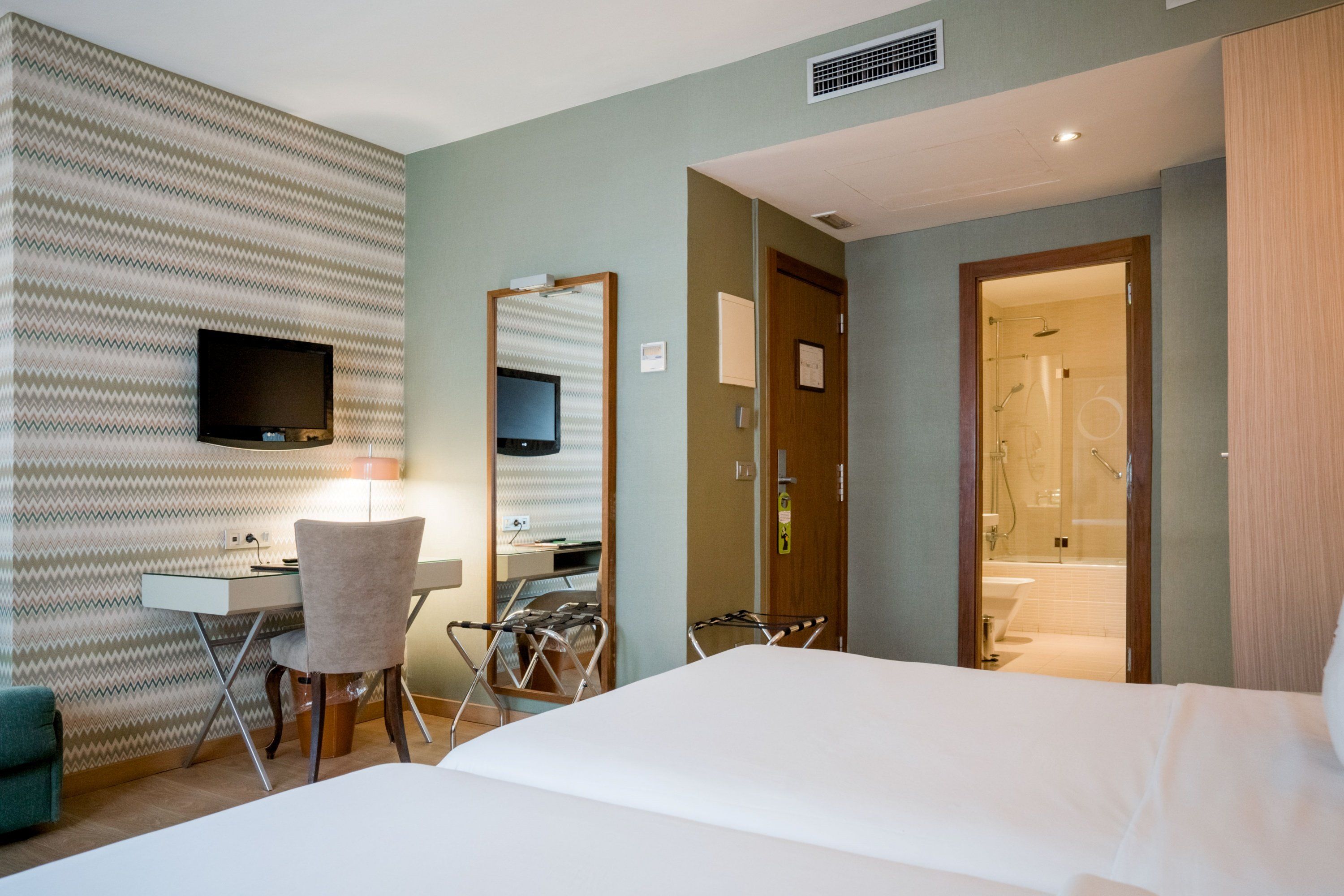 Bedroom view of Hotel Opera