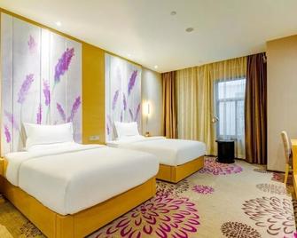 Lavande Hotel Xi'an 1st Fengcheng Road Municipal Library Metro Station - Xi'an - Bedroom