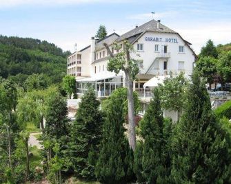 Logis Hotel Beau Site - Faverolles - Building