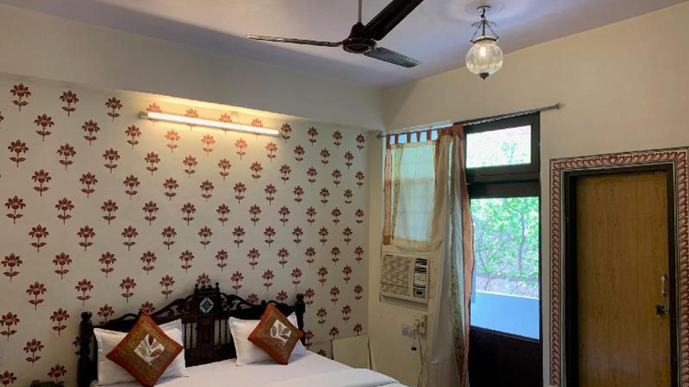 Vinayak Guest House