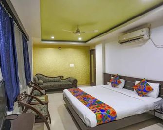 Fabhotel Midland - Bhopal - Bedroom