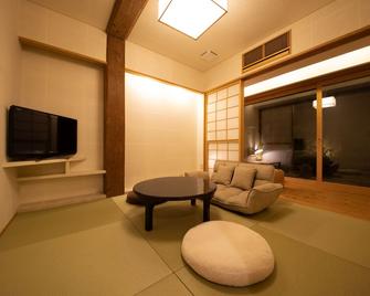 Uchiko-Inn Kura - Uchiko - Sala de estar