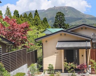 Miyabi Ashinoko Hakone Villa / Ashigarashimo-gun Kanagawa - Hakone - Budynek