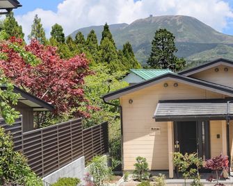 Miyabi Ashinoko Hakone Villa / Ashigarashimo-gun Kanagawa - Hakone - Building