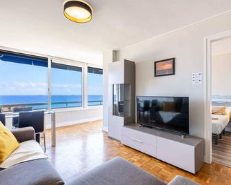 Via Augusta by Unik Vacation - Tarragona - Sala de estar