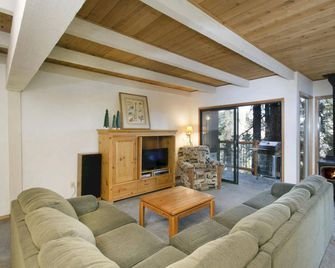 Timber Ridge Resort by 101 Great Escapes - Mammoth Lakes - Salon