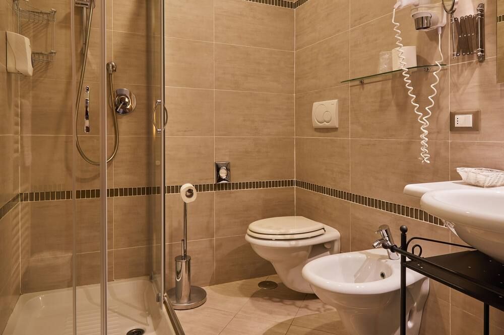 Castelmartini Wellness & Business Hotel - Pistoia - Kylpyhuone