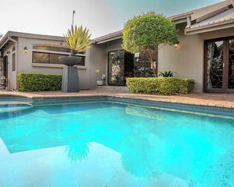 Klip en Kristal Guest House - Bela-Bela - Pool