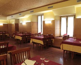 Tirso de Molina - Almazán - Restaurant
