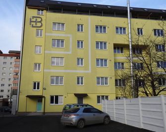 Hb Brilliant - Braşov - Edificio