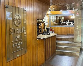 Stratus Centro Economy Hotel - Volta Redonda - Front desk