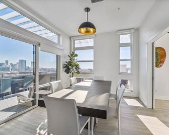 Sleek & Chic Comforts at Espadin - Denver - Comedor