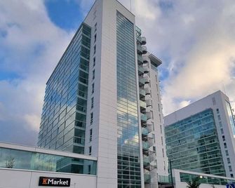 Heart of Oulu studio Parking - Oulu - Building