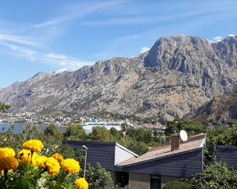 Maritimo Apartments - Kotor - Außenansicht