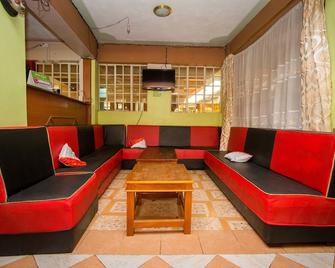 Three Ways Hotel & Restaurant - Naivasha - Lounge