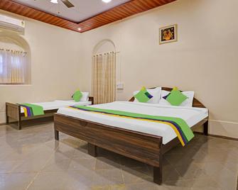 Treebo Cecil Resort, 600 Mtrs From Matheran Railway Station - Matheran - Ložnice
