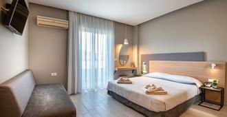 Sunday Hotel - Ialysos - Yatak Odası