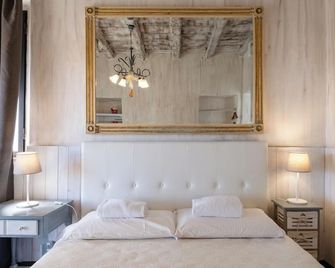 Il Castagnolo Country B&B - San Gimignano - Bedroom