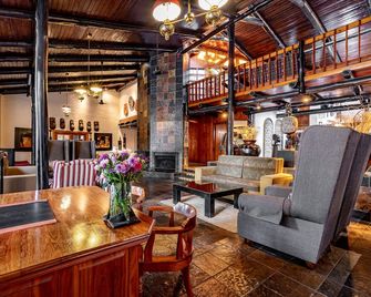 African Sky Hotels - Pine Lake Inn - White River