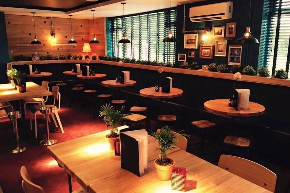 Lodge at Tap Haus - Mansfield - Ristorante
