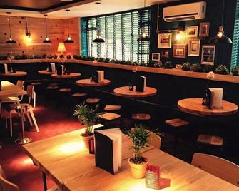 Lodge at Tap Haus - Mansfield - Restaurant