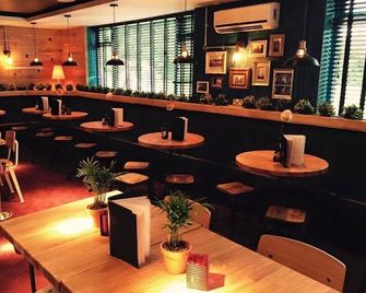 Lodge at Tap Haus - Mansfield - Ristorante