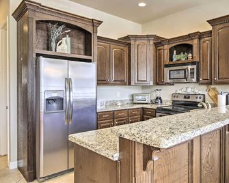 Texas Condo w/ Outdoor Pools - Walk to Beach! - South Padre Island - Kitchen