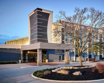 Holiday Inn Burlington Conference Centre By IHG - Burlington - Κτίριο