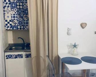Casa Vacanze Occhi Blu (Beb) - Molfetta - Dotazioni in camera