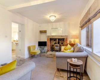 Galen Croft - Baslow - Living room