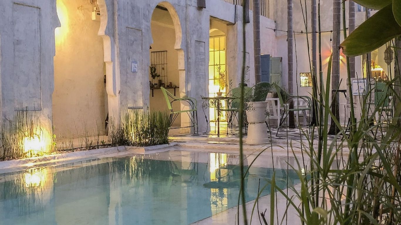 โรงแรมเดอ ลีท