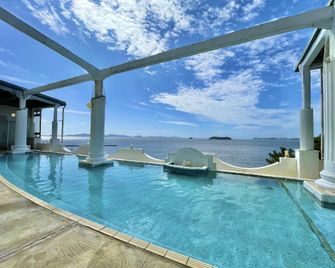 Shofuen - Gamagōri - Piscina