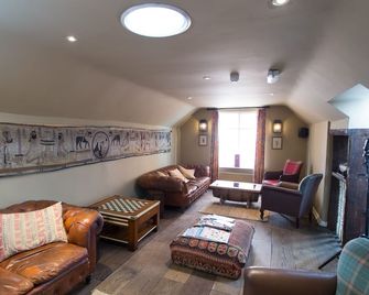 The White Hart Hotel - Morley - Living room
