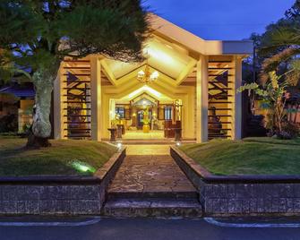 Hotel Montana Dua Malang - Malang - Building