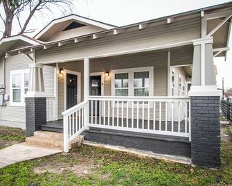 Renovated 2br/2ba Near Downtown - San Antonio - Rakennus