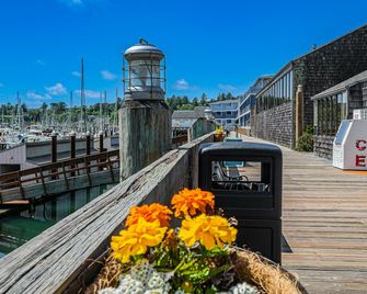 Embarcadero Resort Hotel & Marina - Newport - Bâtiment