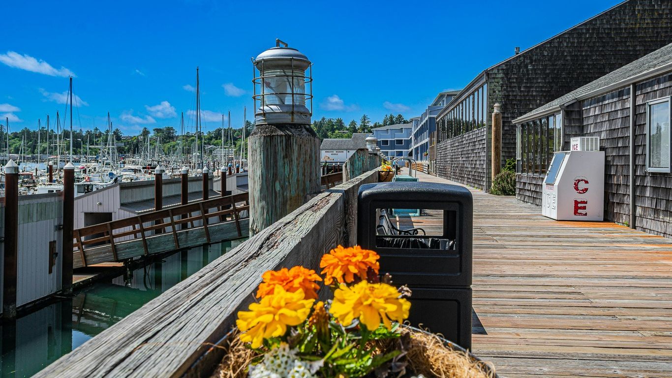 Embarcadero Resort Hotel & Marina