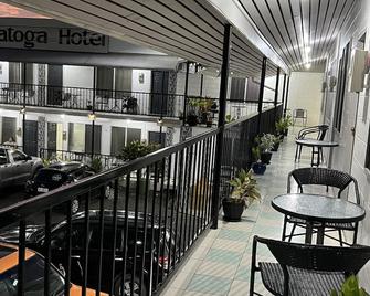 مواتوجا هوتل - ابيا - شرفة