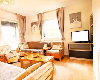 Résidence Les Oursieres - Chalet Individuel Les Oursières - Ou29 Mae-1213 - Villarodin-Bourget - Salon